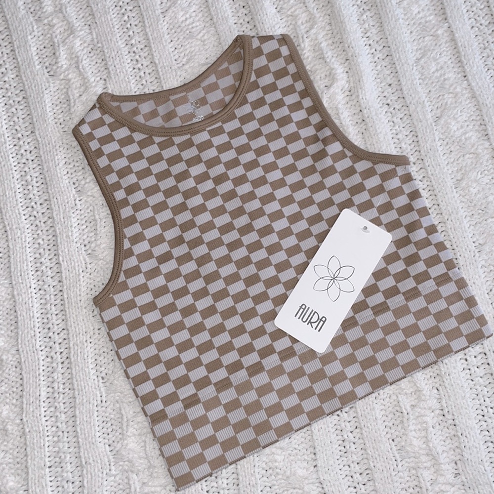 Aura Tank sz M/L